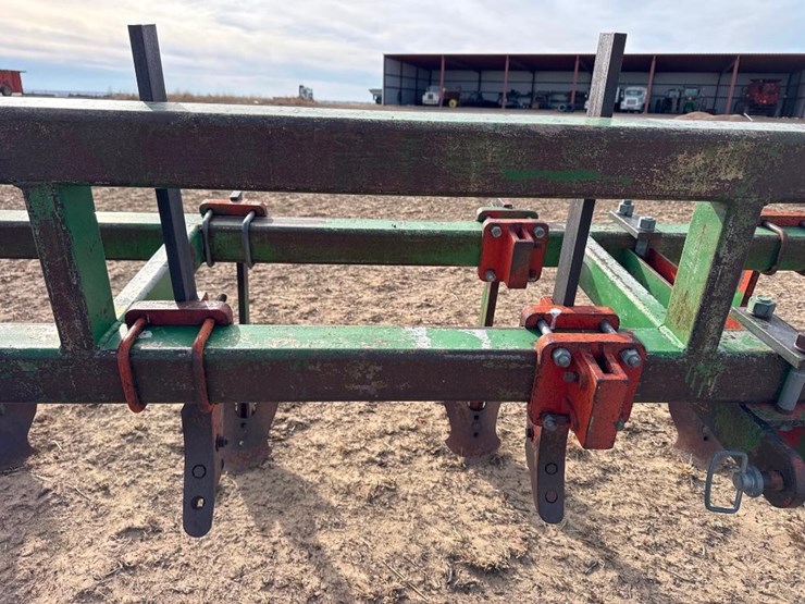 9-shank-cultivator-image-17