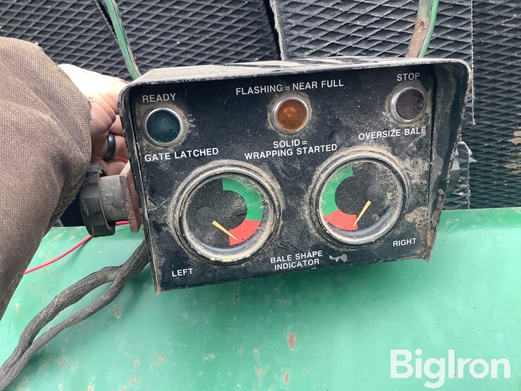 1988-john-deere-530-image-11