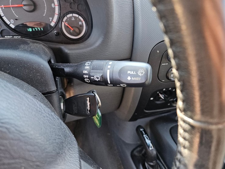 2006-jeep-liberty-image-17