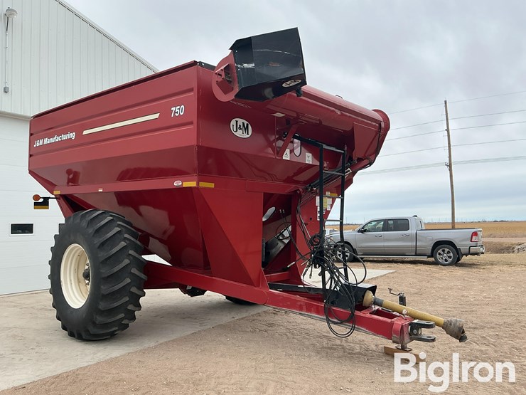 2011-j&m-750-image-3