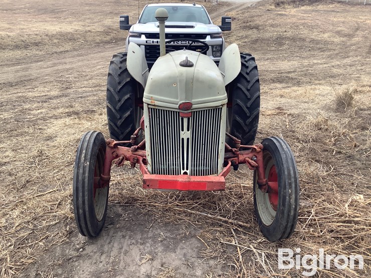 ford-tractor-image-2