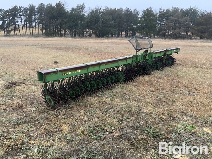 john-deere-400-image-3