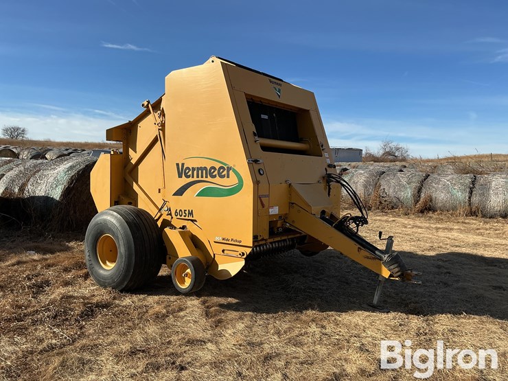 2007-vermeer-605m-image-3