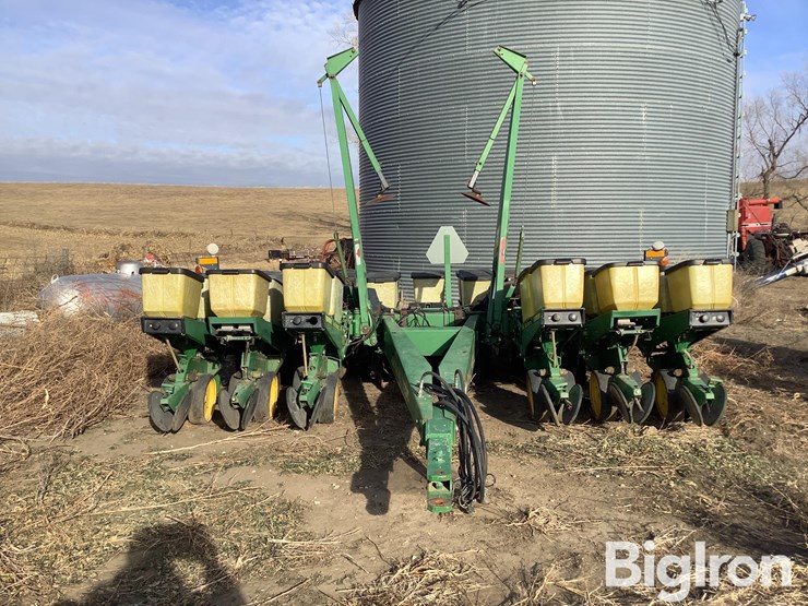 john-deere-7200-image-2