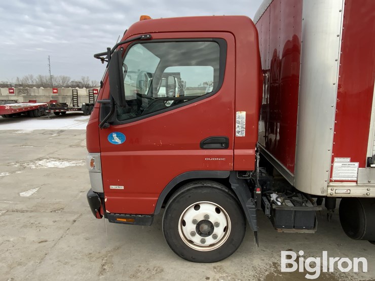 2013-mitsubishi-fuso-canter-fe180-image-14