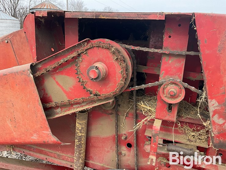 new-holland-271-image-13