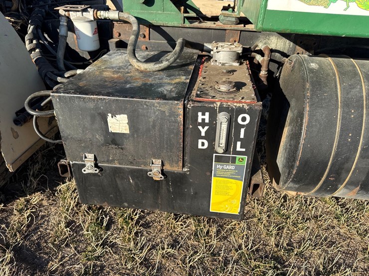 1992-white-gmc-haying-mantis-stacker-truck-image-43