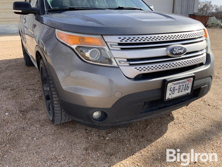 2014-ford-explorer-xlt-image-11
