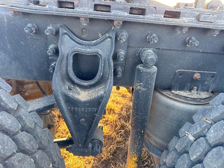 1999-international-60-image-65