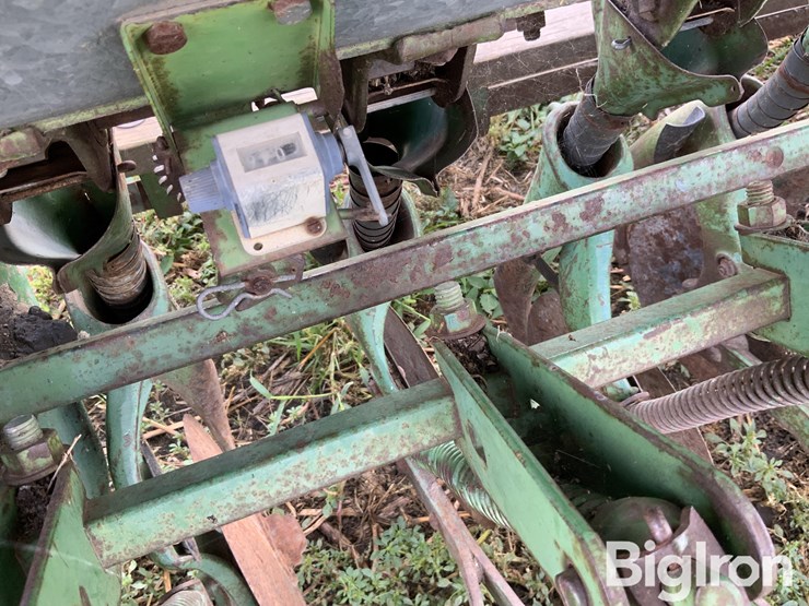 john-deere-18-image-16