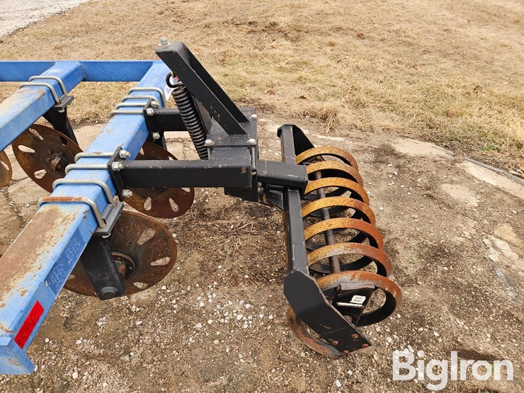 blu-jet-track-master-image-11