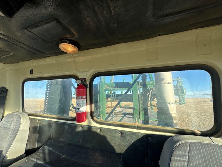 1992-white-gmc-haying-mantis-stacker-truck-image-18