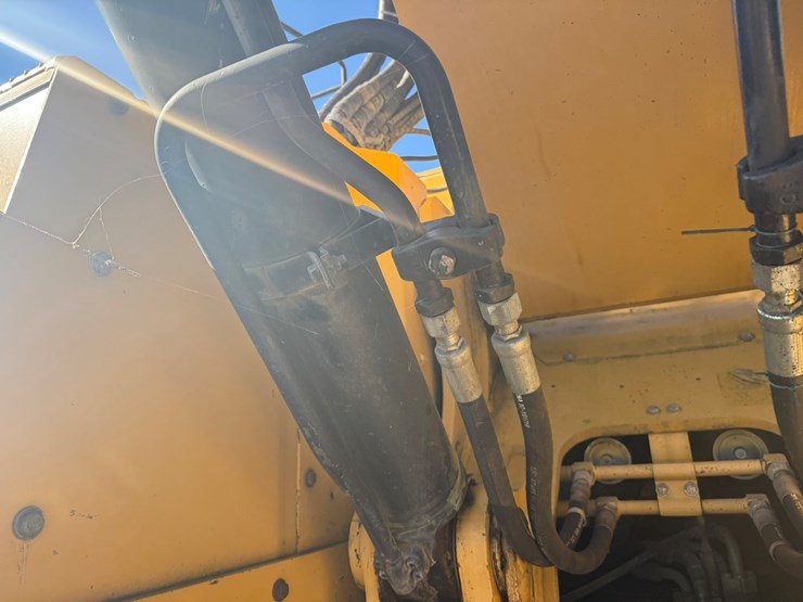 caterpillar-328d-image-33