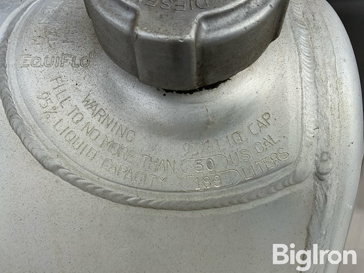 2007-freightliner-m2-106-image-17