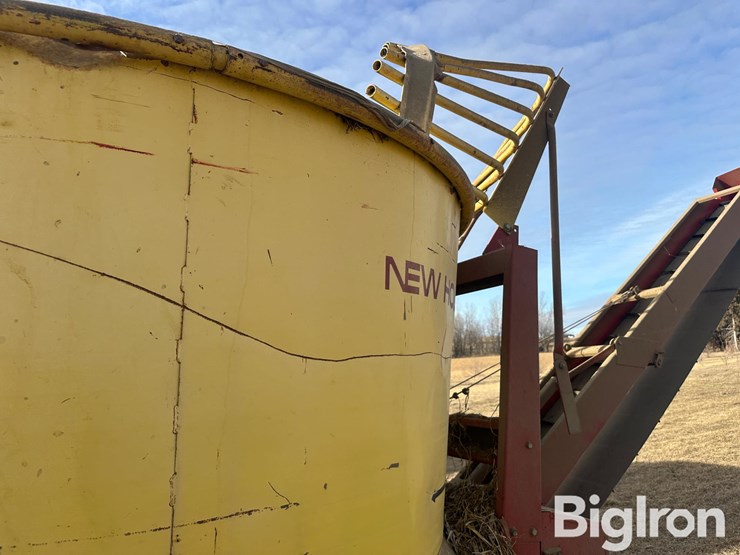 new-holland-390-image-12