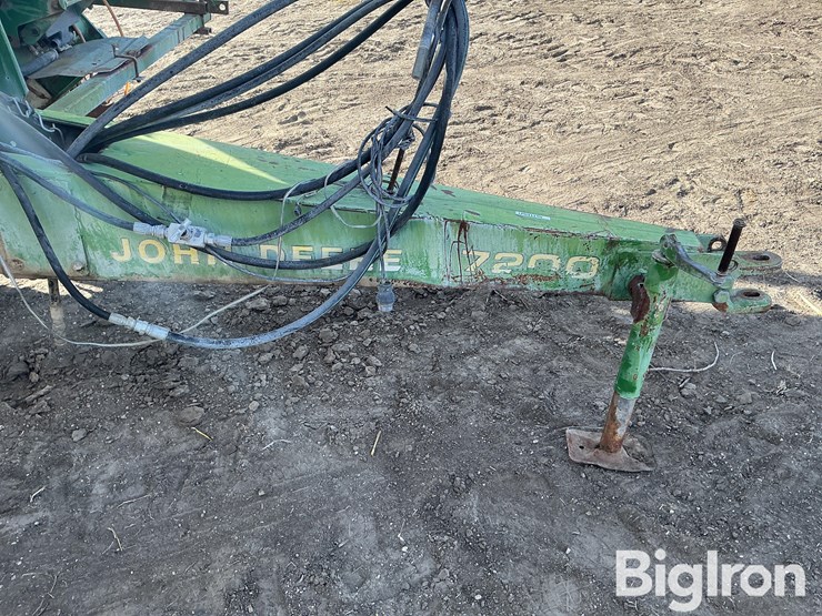 john-deere-7200-image-11