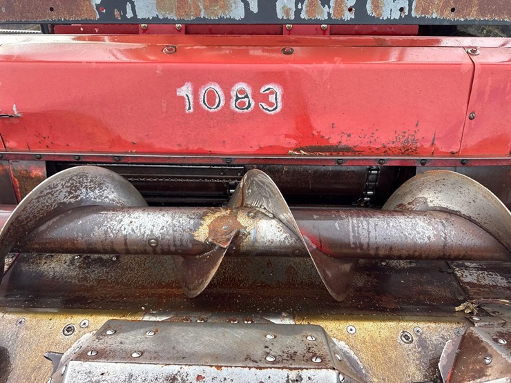 case-ih-1083-image-34