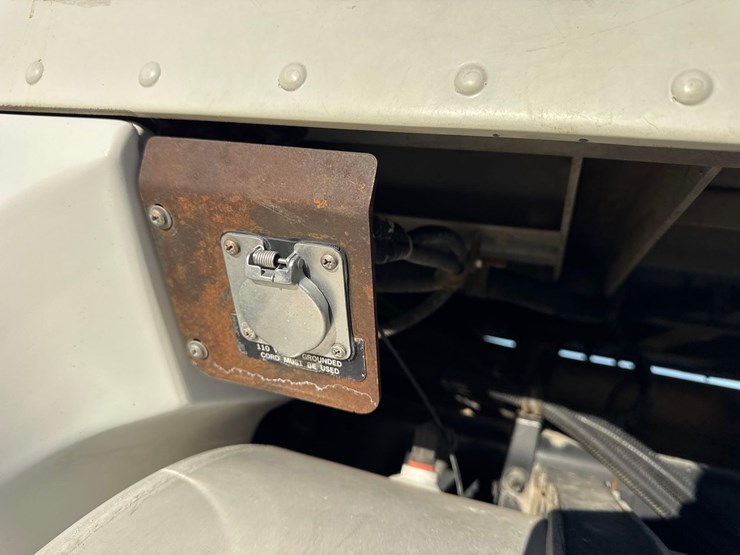 1998-international-9100-image-89