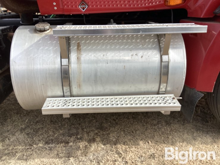 2012-international-prostar-image-12