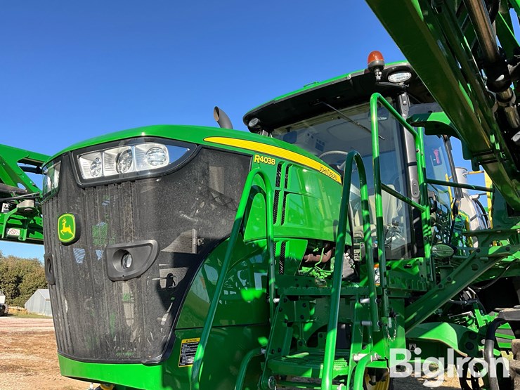 2021-john-deere-r4038-image-9