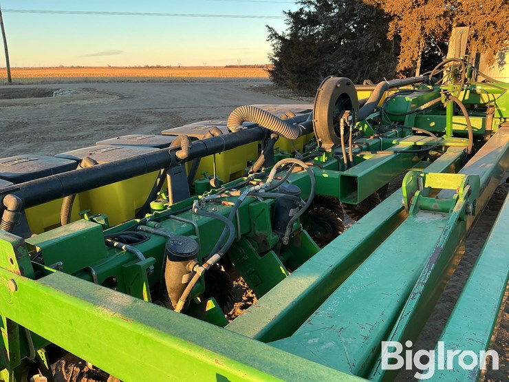 john-deere-1780-image-16