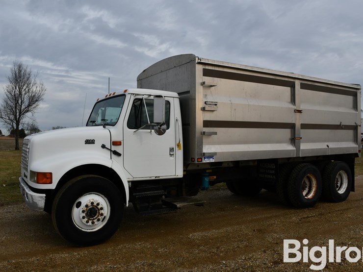 1994-international-4900-image-1