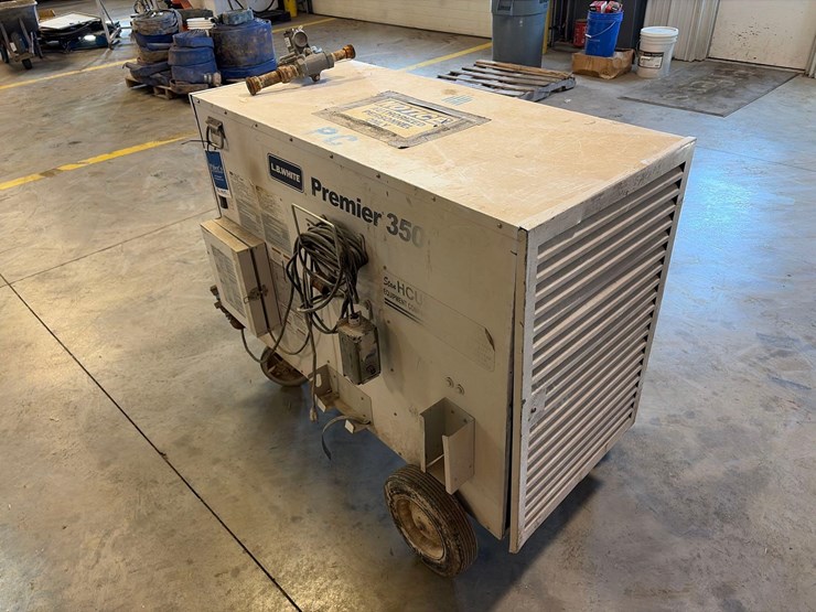 l.b.-white-premier-350-df-portable-heater-image-4