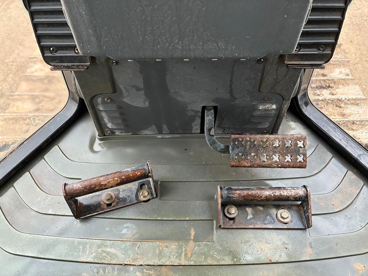 caterpillar-d3k2-xl-image-23