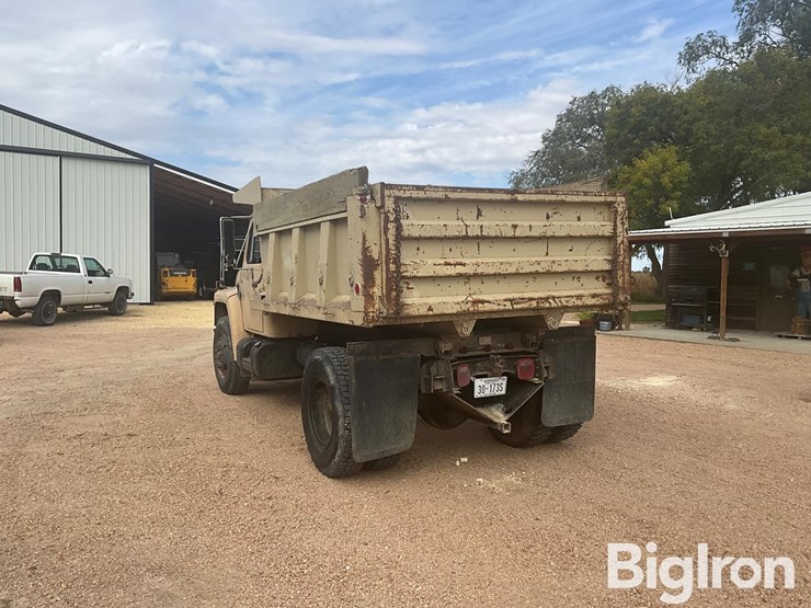 1981-international-1854s-image-7