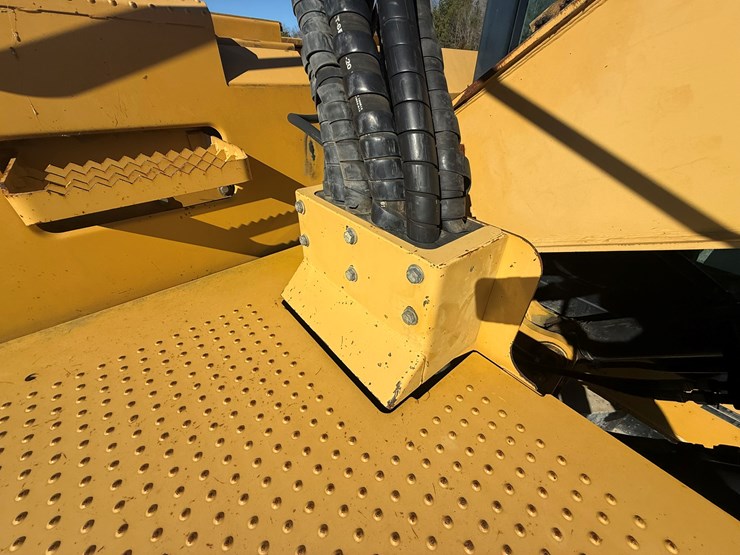 caterpillar-328d-image-41