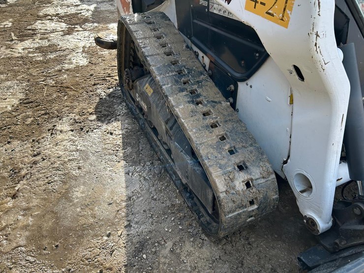 2020-bobcat-t76-image-12