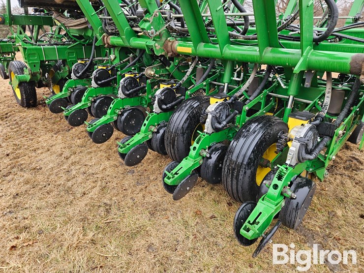 2012-john-deere-1790-ccs-image-15