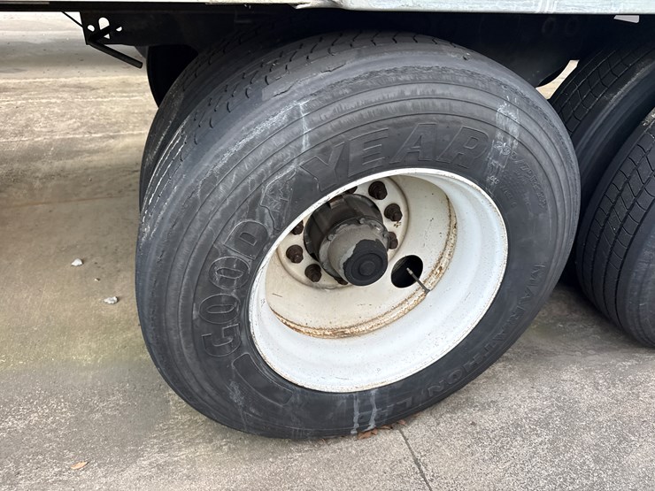 2005-great-dane-53-image-28