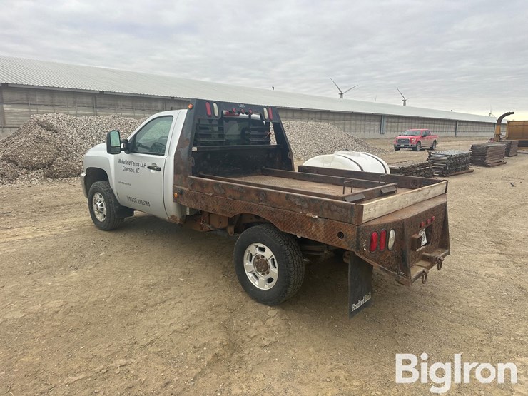 2013-chevrolet-silverado-2500-image-8