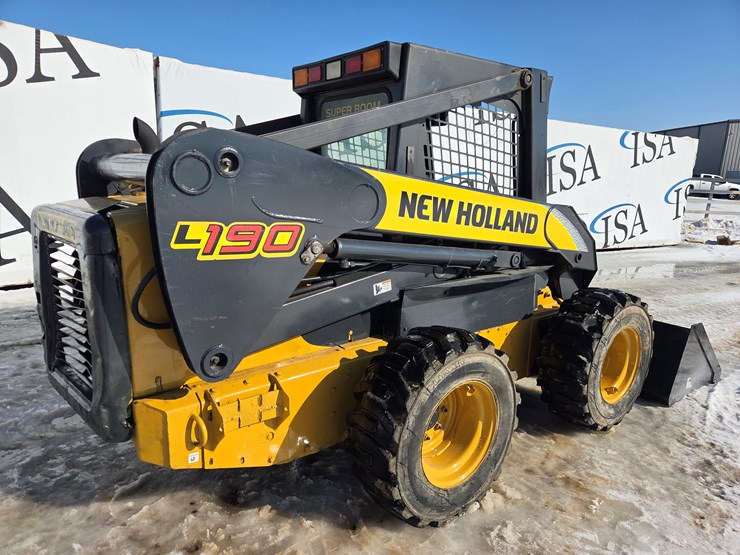new-holland-l190-image-5
