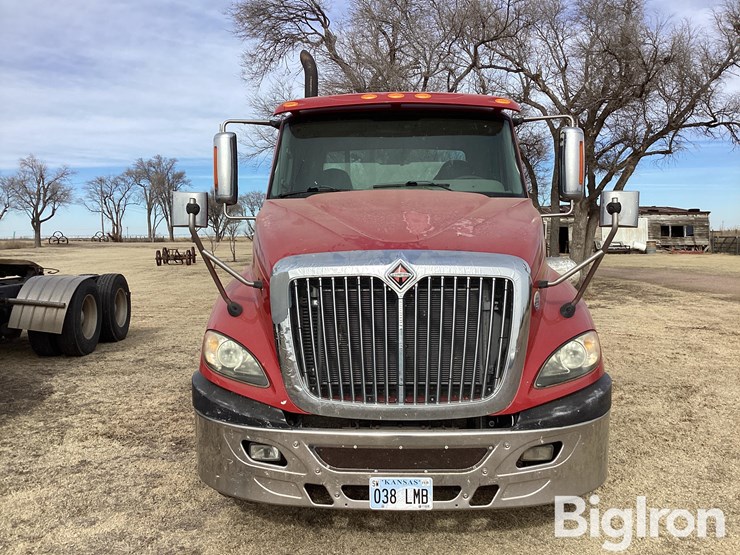 2012-international-prostar-image-2