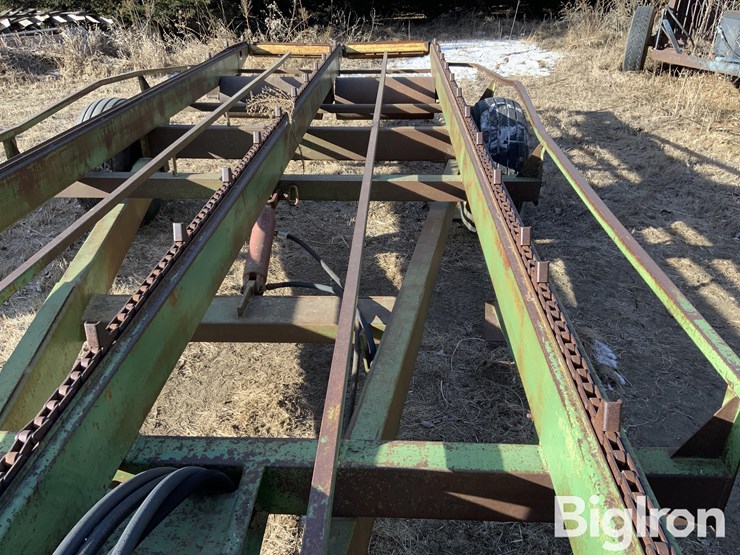 john-deere-200-image-12