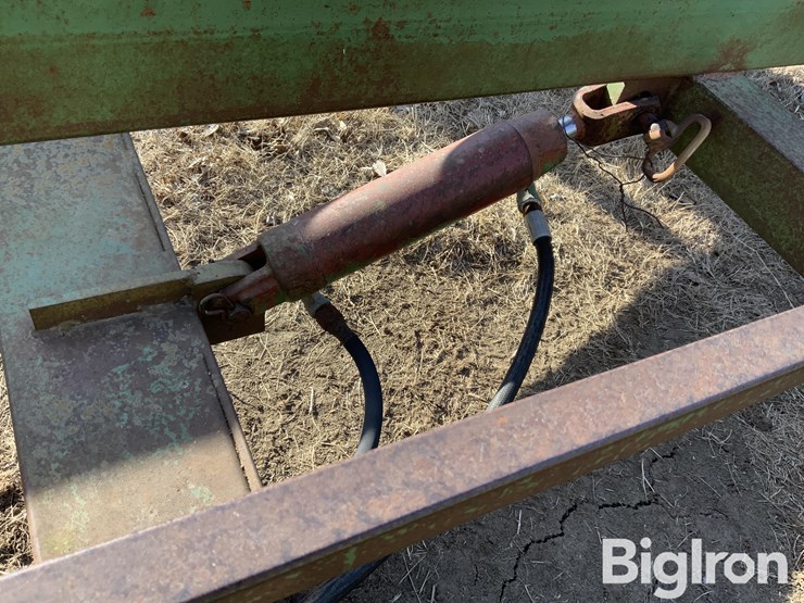 john-deere-200-image-13