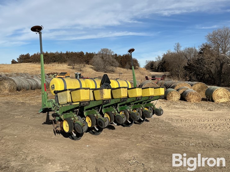 john-deere-7200-image-7