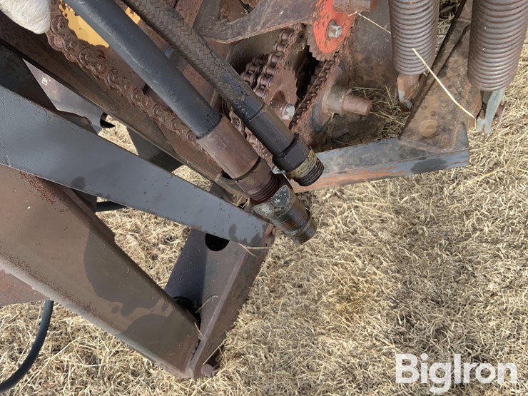 new-holland-1116h-image-9