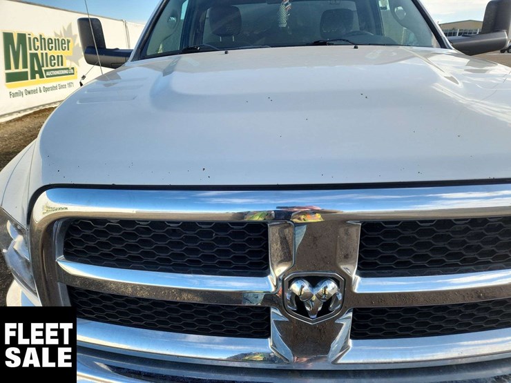 2013-ram-3500-slt-image-39