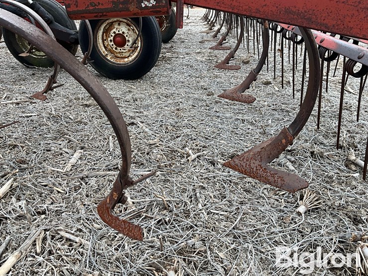 hesston-2210-image-13