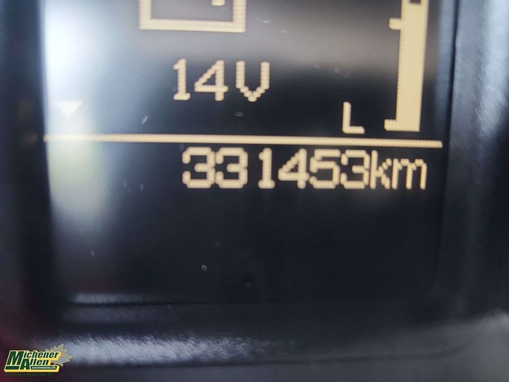 2015-dodge-3500-image-13