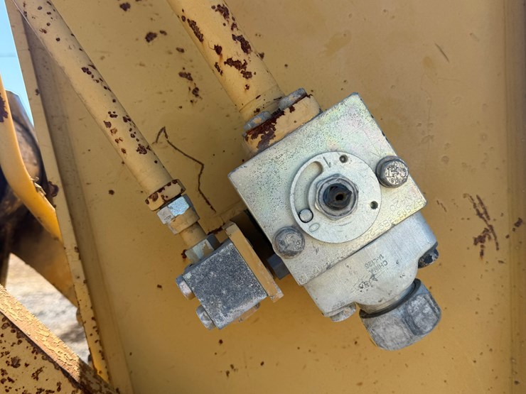 caterpillar-328d-image-23