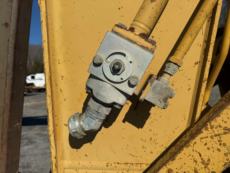 caterpillar-328d-image-21