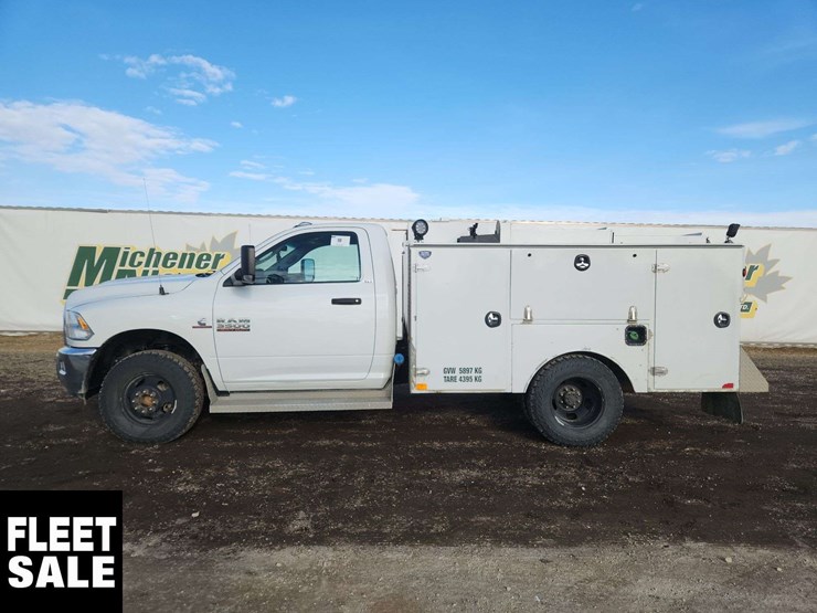 2013-ram-3500-slt-image-26