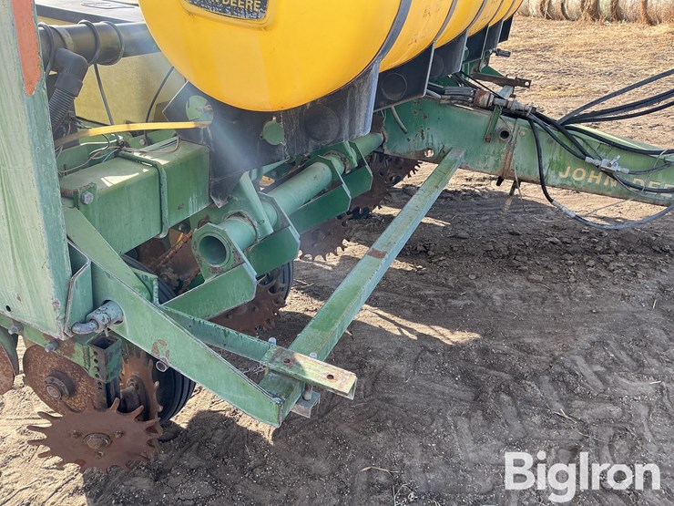 john-deere-7200-image-14