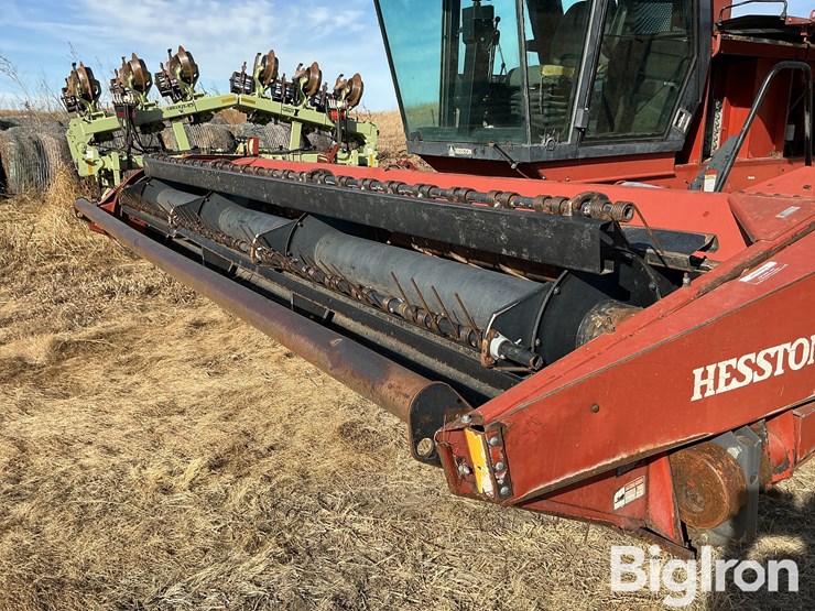 1995-hesston-8400-image-11