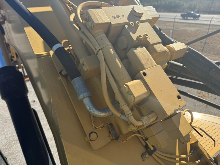 caterpillar-328d-image-45