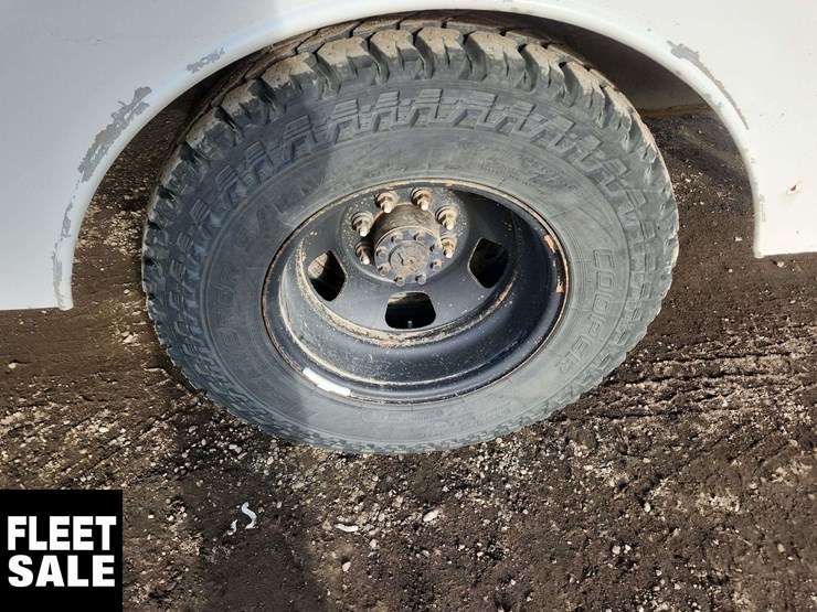 2013-ram-3500-slt-image-34